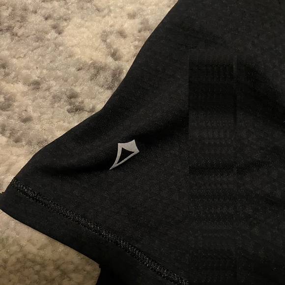 ivivva tank top - Picture 3 of 3